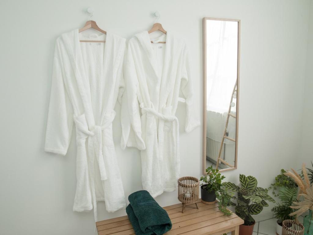 Evasion Tropicale - Studio Avec Spa, Cosy Et Renove Au Coeur De Soissons - 2 Pers ภายนอก รูปภาพ