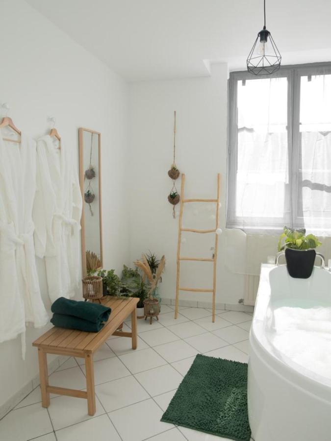 Evasion Tropicale - Studio Avec Spa, Cosy Et Renove Au Coeur De Soissons - 2 Pers ภายนอก รูปภาพ